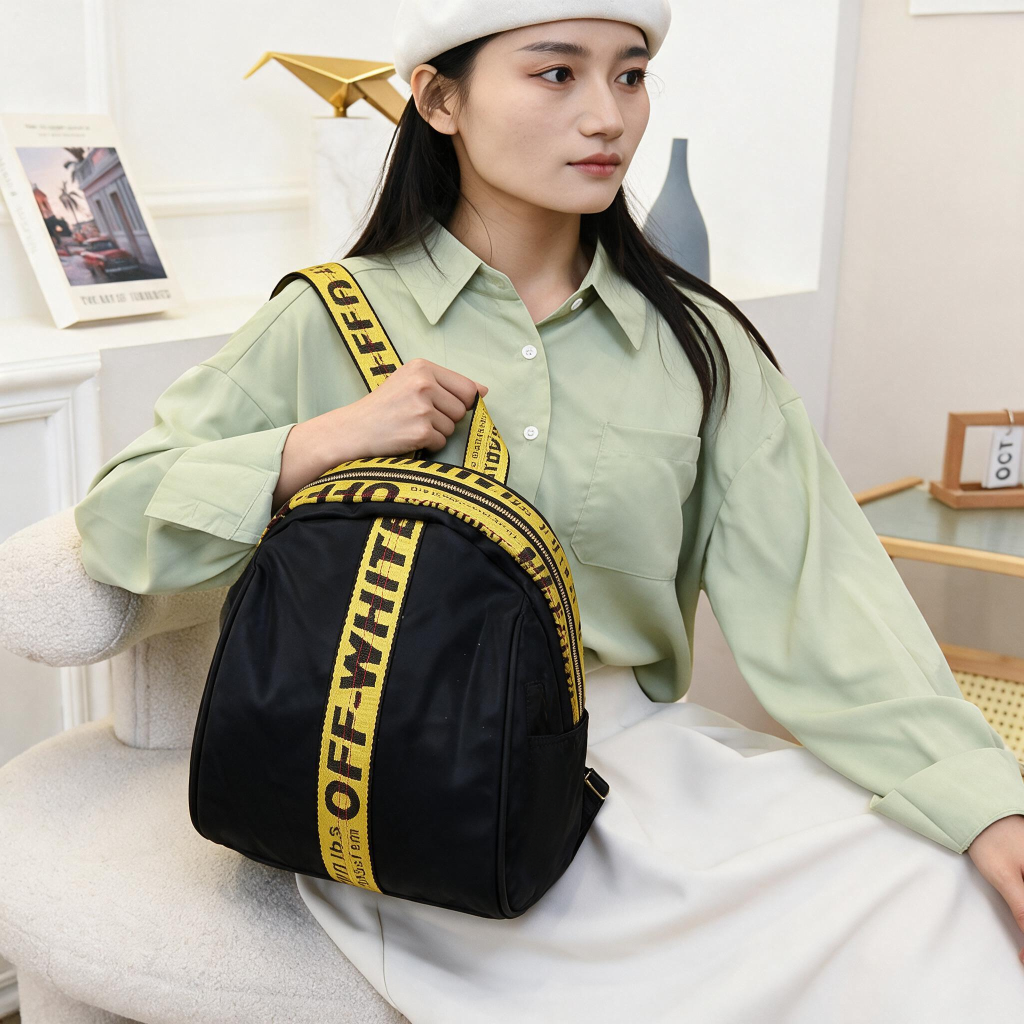 Sac à Dos Femme Style Streetwear et Tendance Tissu Nylon Léger et Résistant SACKDS20J - حقيبة ظهر نسائية عصرية بتصميم شبابي - 1