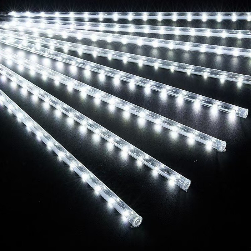 Lumière de Pluie de Météores LED Blanc 8 Pièces pour Extérieur - أضواء شهب متساقطة بيضاء لتزيين الحدائق والواجهات 8 قطع 7