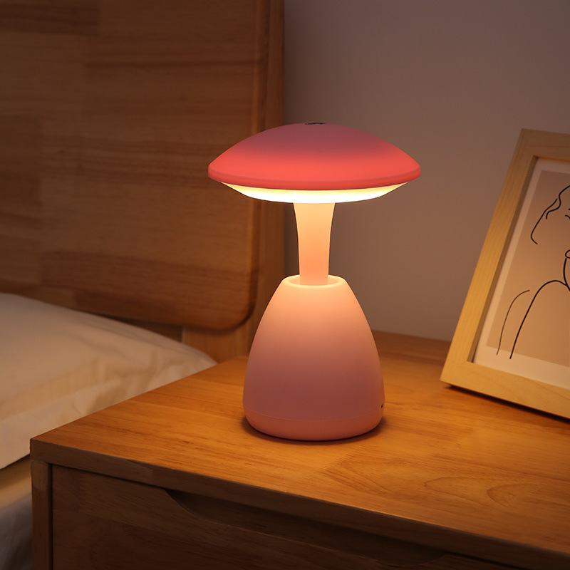Veilleuse LED Tactile Sans Fil à Intensité Réglable avec Chargeur USB 2